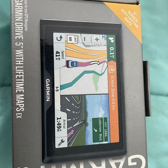 Garmin GPS Car Navigation New and unopened - Picture 1 of 4